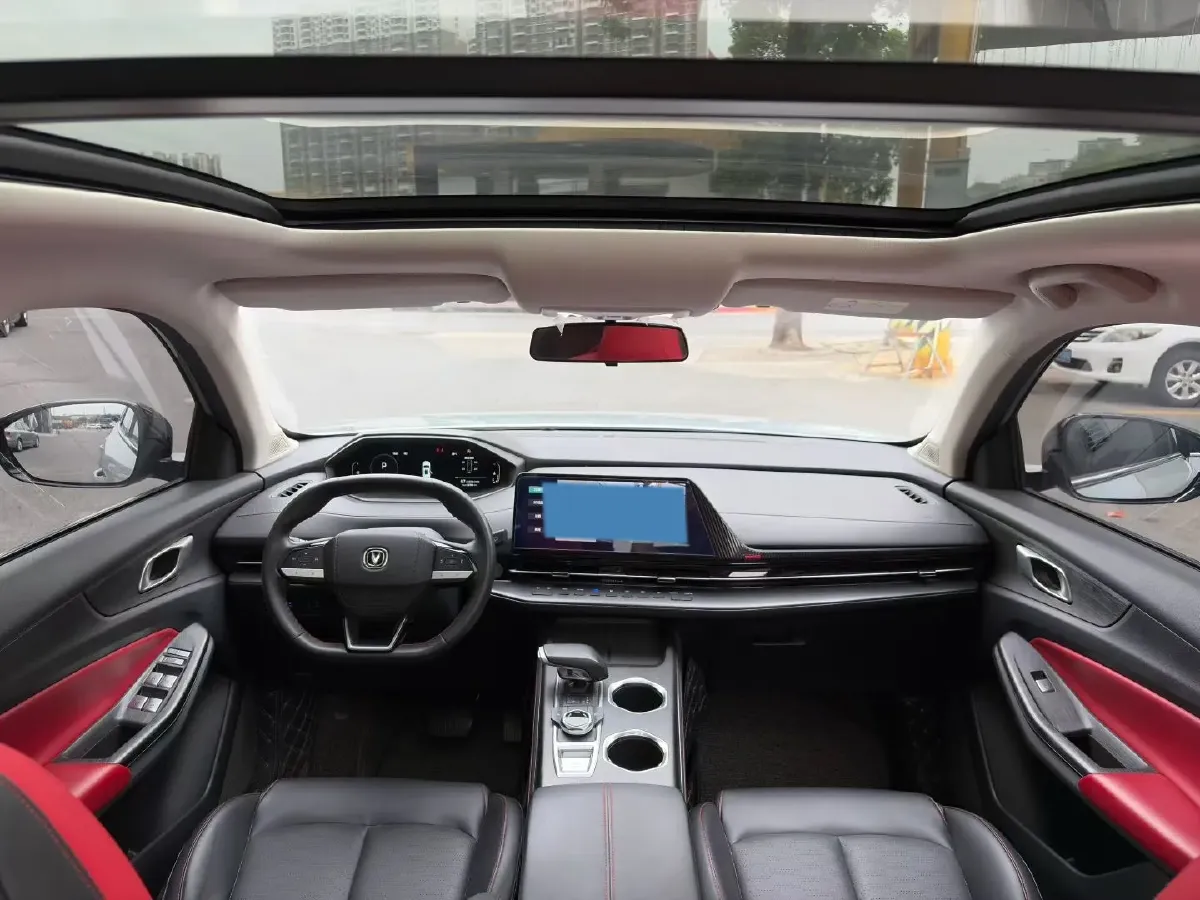 2022 ChangAn Oshan X7 Plus 1.5T 188HP L4 7DCT,autocango,china used car exporter,china ev exporter,chinese used car exporter,chinese used ev exporter