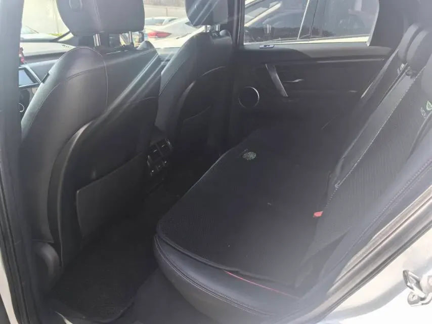 2021 Land Rover Discovery Sport 2.0T 249HP L4 9AT,autocango,china used car exporter,china ev exporter,chinese used car exporter,chinese used ev exporter