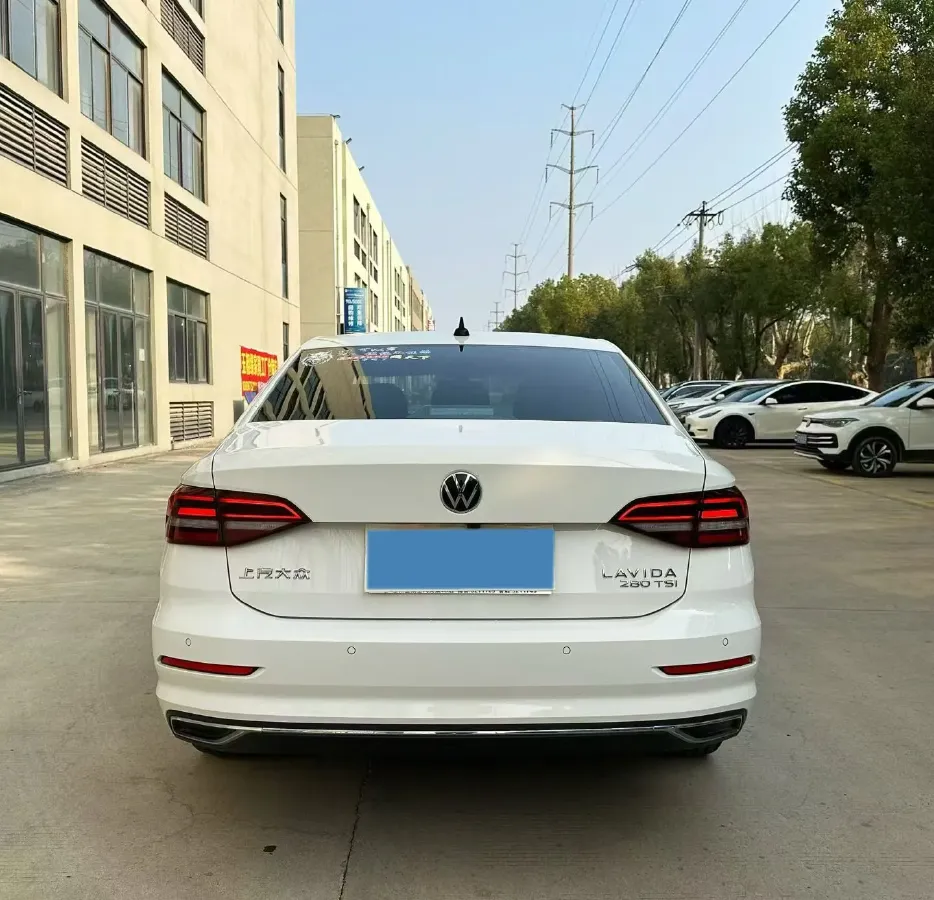 2022 Volkswagen T-Roc 1.4T 150HP L4 7DCT,autocango,china used car exporter,china ev exporter,chinese used car exporter,chinese used ev exporter