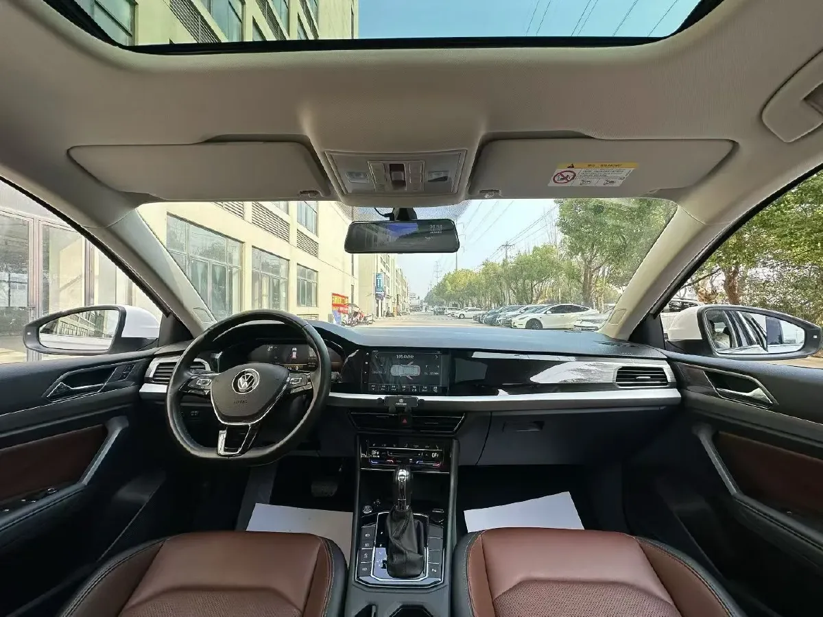 2022 Volkswagen T-Roc 1.4T 150HP L4 7DCT,autocango,china used car exporter,china ev exporter,chinese used car exporter,chinese used ev exporter