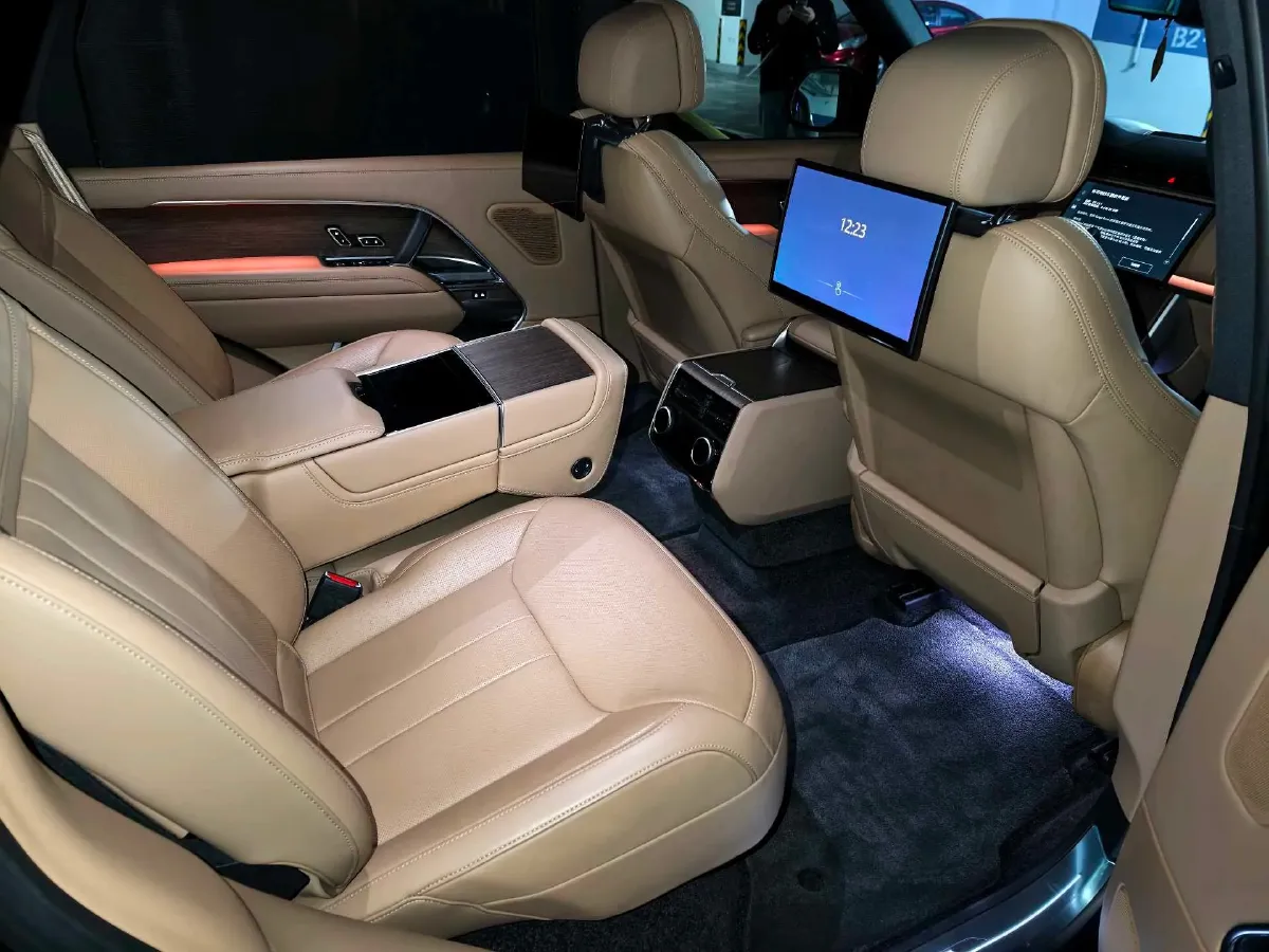 2024 Land Rover Range Rover 3.0T 400HP L6 8AT,autocango,china used car exporter,china ev exporter,chinese used car exporter,chinese used ev exporter