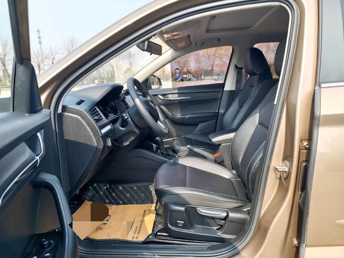 2022 Skoda Kamiq 1.5L 112HP L4 6AT,autocango,china used car exporter,china ev exporter,chinese used car exporter,chinese used ev exporter