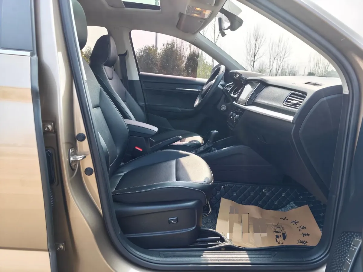 2022 Skoda Kamiq 1.5L 112HP L4 6AT,autocango,china used car exporter,china ev exporter,chinese used car exporter,chinese used ev exporter