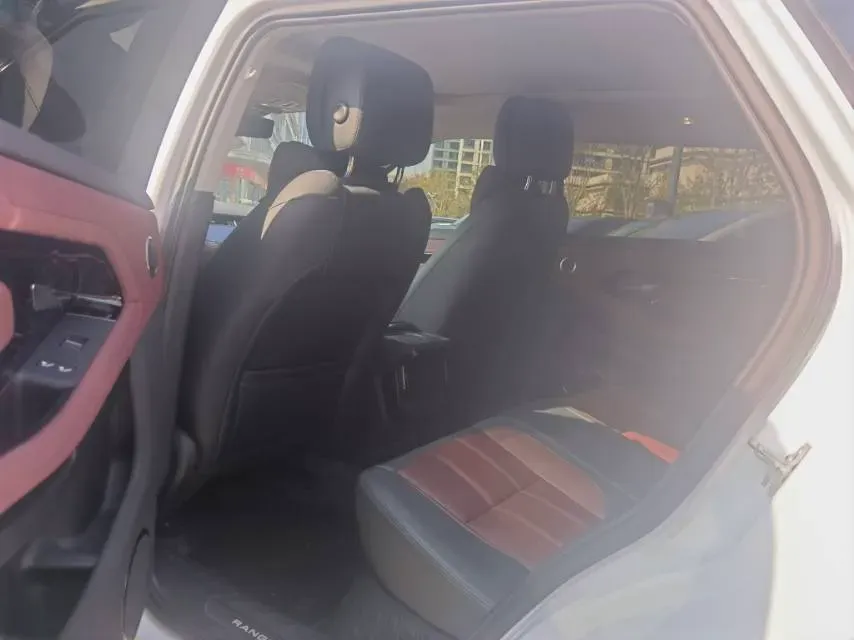 2024 Land Rover Range Rover Evoque 2.0T 249HP L4 9AT,autocango,china used car exporter,china ev exporter,chinese used car exporter,chinese used ev exporter