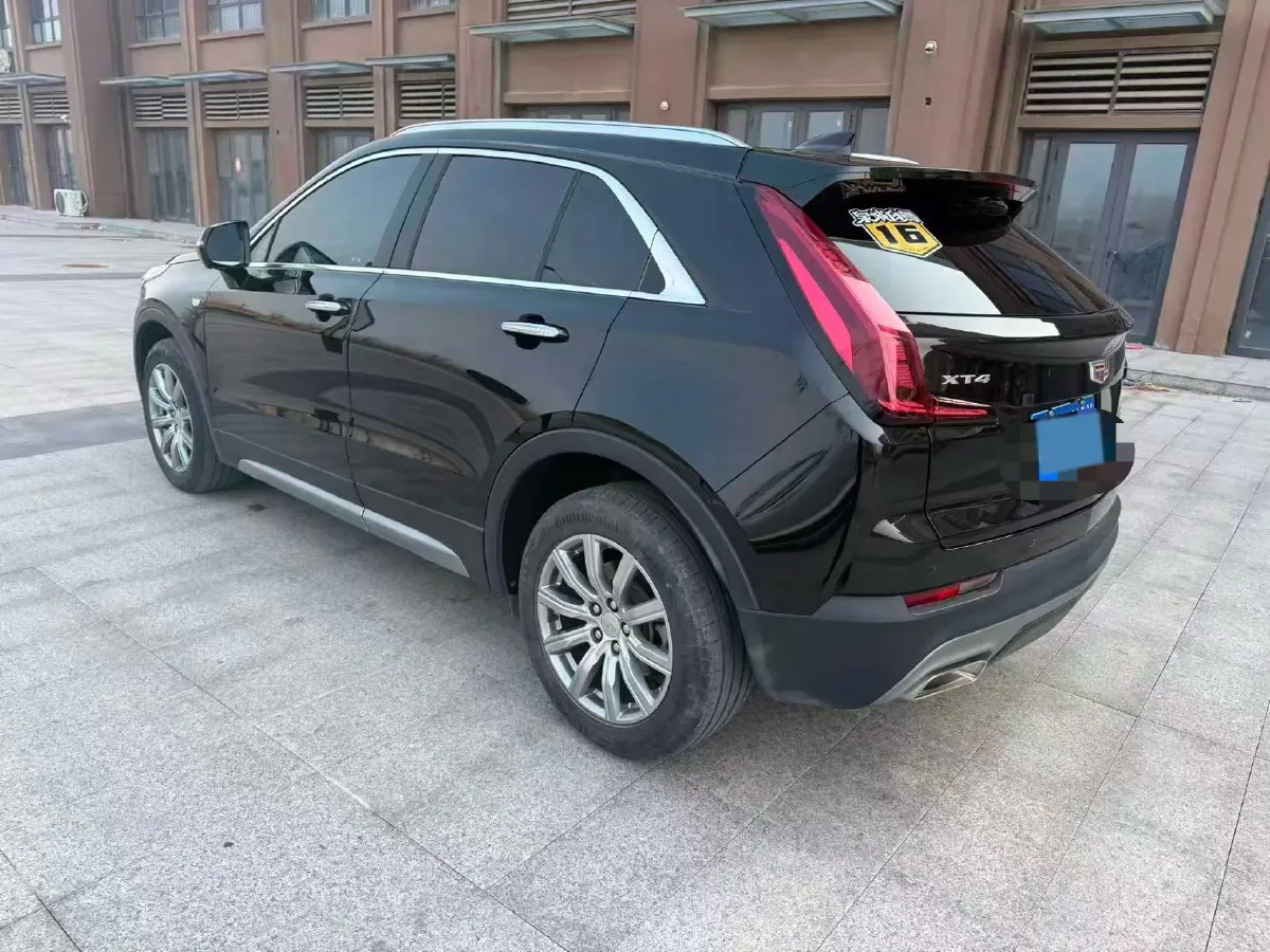 2022 Cadillac XT4 2.0T 237HP L4 9AT,autocango,china used car exporter,china ev exporter,chinese used car exporter,chinese used ev exporter