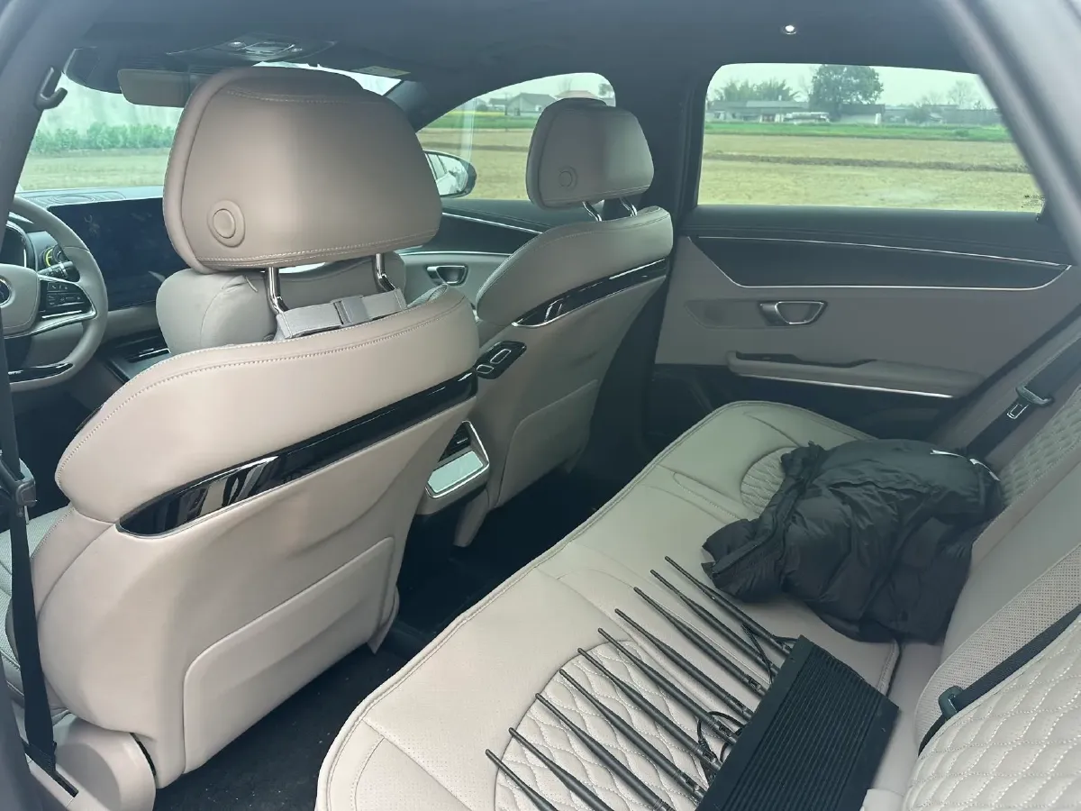 2025 BYD Han 1.5T 156HP L4 E-CVT PHEV,autocango,china used car exporter,china ev exporter,chinese used car exporter,chinese used ev exporter