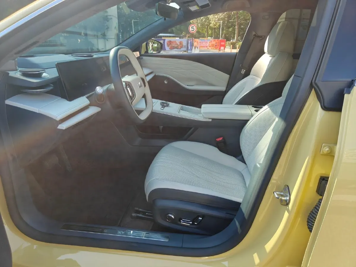 2024 Geely Galaxy E8 BEV 76KWH,autocango,china used car exporter,china ev exporter,chinese used car exporter,chinese used ev exporter