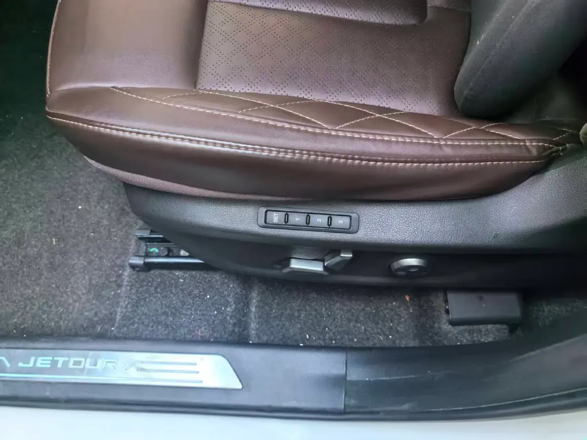 2020 Jetour X95 1.6T 197HP L4 7DCT,autocango,china used car exporter,china ev exporter,chinese used car exporter,chinese used ev exporter