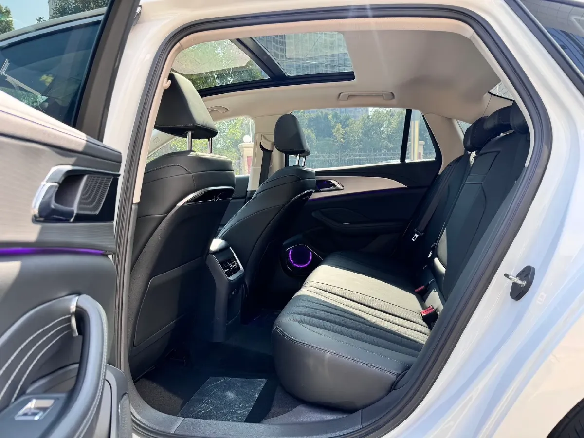 2024 HongQi H5 1.5T 169HP L4 7DCT,autocango,china used car exporter,china ev exporter,chinese used car exporter,chinese used ev exporter