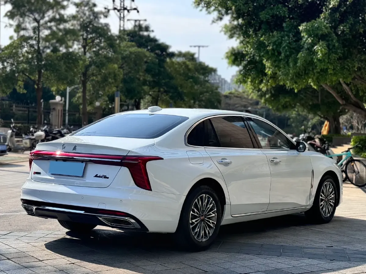 2024 HongQi H5 1.5T 169HP L4 7DCT,autocango,china used car exporter,china ev exporter,chinese used car exporter,chinese used ev exporter