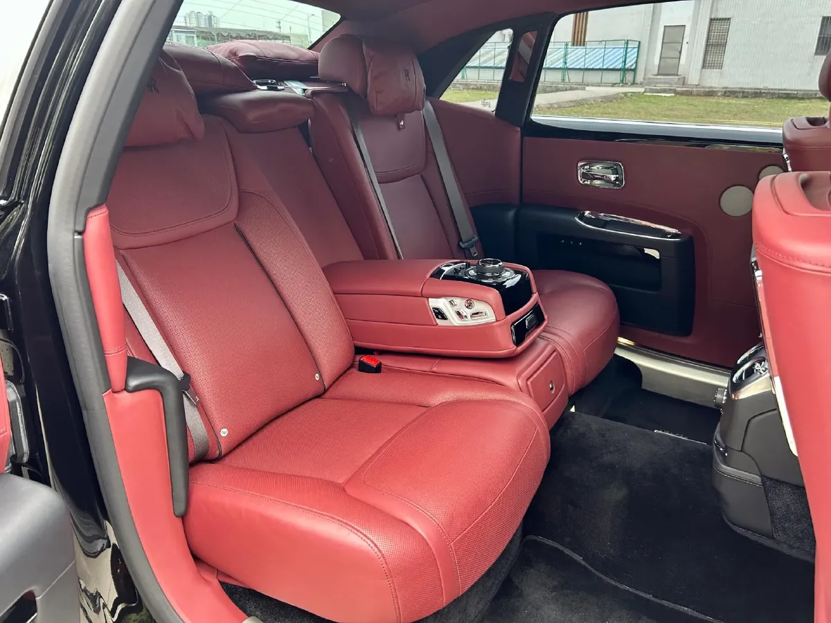 2015 Rolls-Royce Ghost 6.6T 571HP V12 8AT,autocango,china used car exporter,china ev exporter,chinese used car exporter,chinese used ev exporter