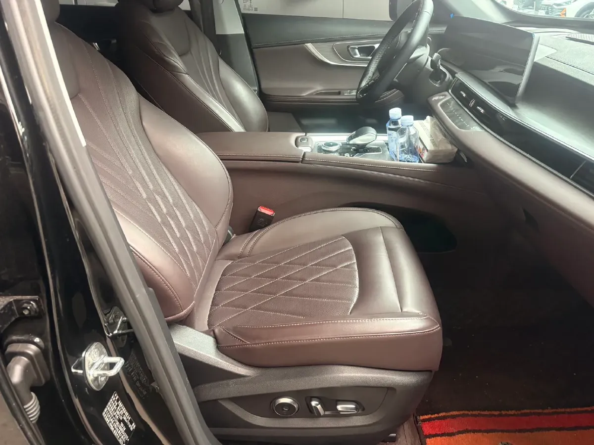 2024 Chery Tiggo 8 PRO 2.0T 254HP L4 7DCT,autocango,china used car exporter,china ev exporter,chinese used car exporter,chinese used ev exporter