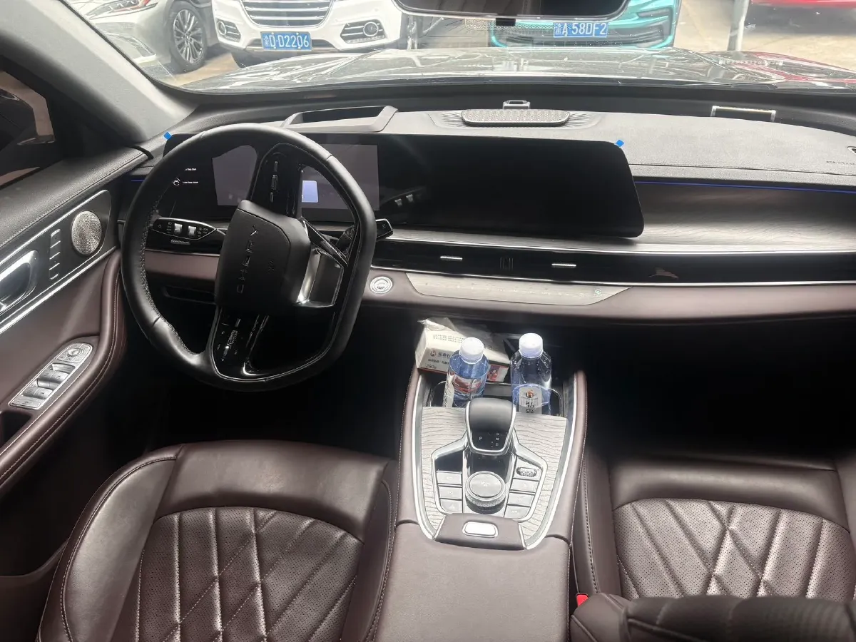 2024 Chery Tiggo 8 PRO 2.0T 254HP L4 7DCT,autocango,china used car exporter,china ev exporter,chinese used car exporter,chinese used ev exporter