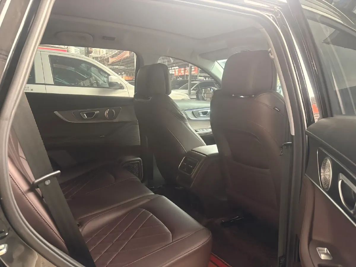 2024 Chery Tiggo 8 PRO 2.0T 254HP L4 7DCT,autocango,china used car exporter,china ev exporter,chinese used car exporter,chinese used ev exporter