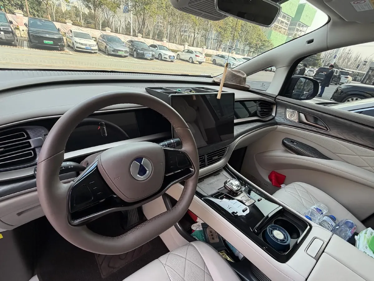 2022 HongQi HS7 3.0T 337HP V6 8AT,autocango,china used car exporter,china ev exporter,chinese used car exporter,chinese used ev exporter