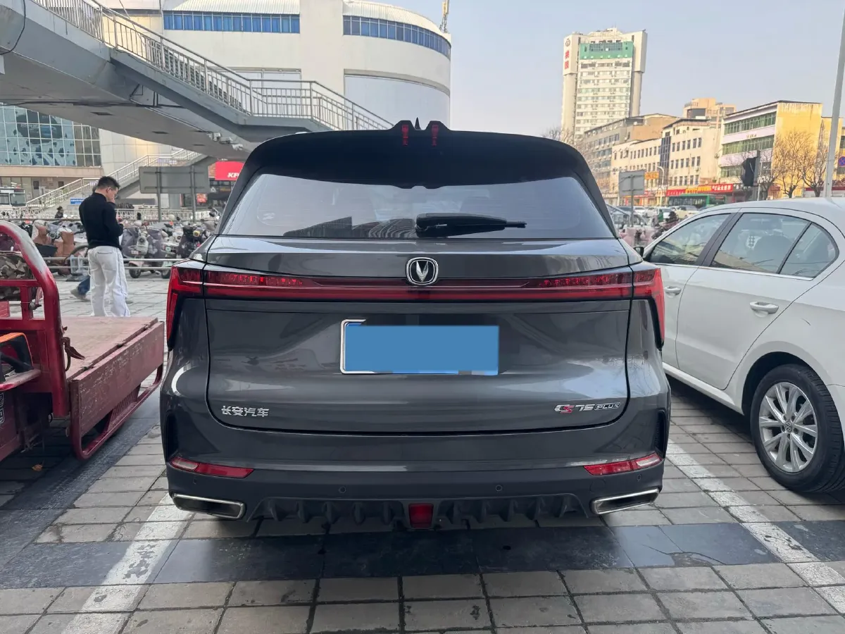 2022 ChangAn CS75 Plus 1.5T 188HP L4 8AT,autocango,china used car exporter,china ev exporter,chinese used car exporter,chinese used ev exporter