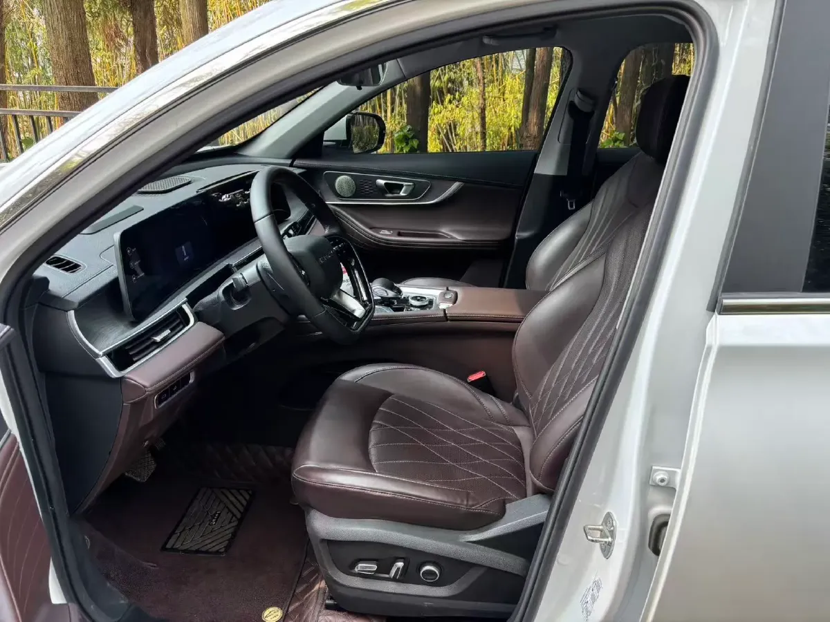 2024 Chery Tiggo 8 PRO 1.6T 197HP L4 7DCT,autocango,china used car exporter,china ev exporter,chinese used car exporter,chinese used ev exporter