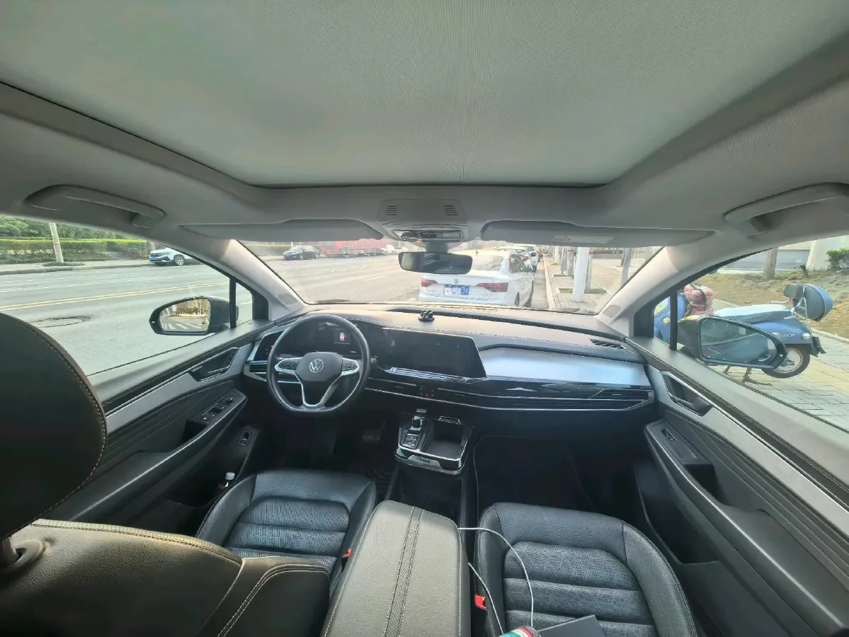 2021 Volkswagen Talagon 2.0T 220HP L4 7DCT,autocango,china used car exporter,china ev exporter,chinese used car exporter,chinese used ev exporter