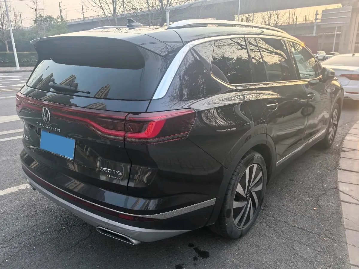 2021 Volkswagen Talagon 2.0T 220HP L4 7DCT,autocango,china used car exporter,china ev exporter,chinese used car exporter,chinese used ev exporter