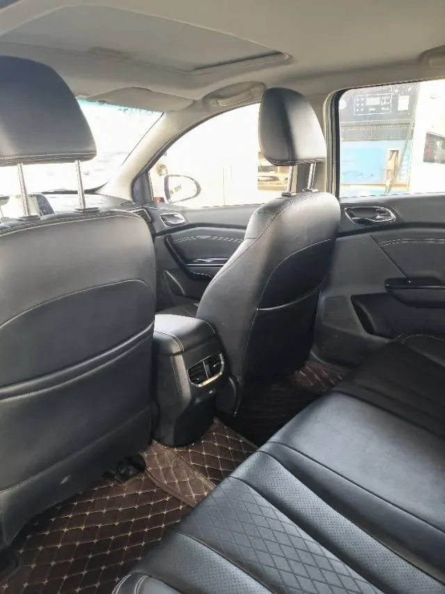 2018 BaoJun 360 1.5L 112HP L4 6MT,autocango,china used car exporter,china ev exporter,chinese used car exporter,chinese used ev exporter
