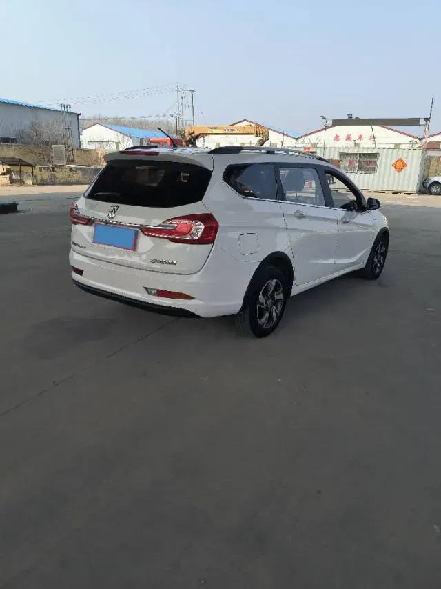 2018 BaoJun 360 1.5L 112HP L4 6MT,autocango,china used car exporter,china ev exporter,chinese used car exporter,chinese used ev exporter