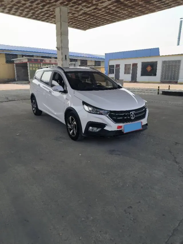 2018 BaoJun 360 1.5L 112HP L4 6MT,autocango,china used car exporter,china ev exporter,chinese used car exporter,chinese used ev exporter