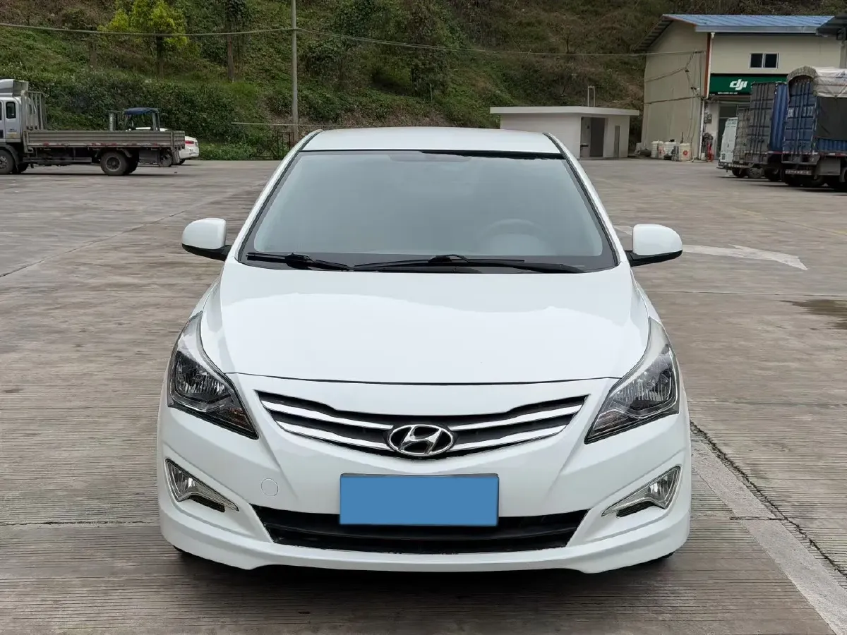 2016 Hyundai Reina 1.4L 107HP L4 4AT,autocango,china used car exporter,china ev exporter,chinese used car exporter,chinese used ev exporter