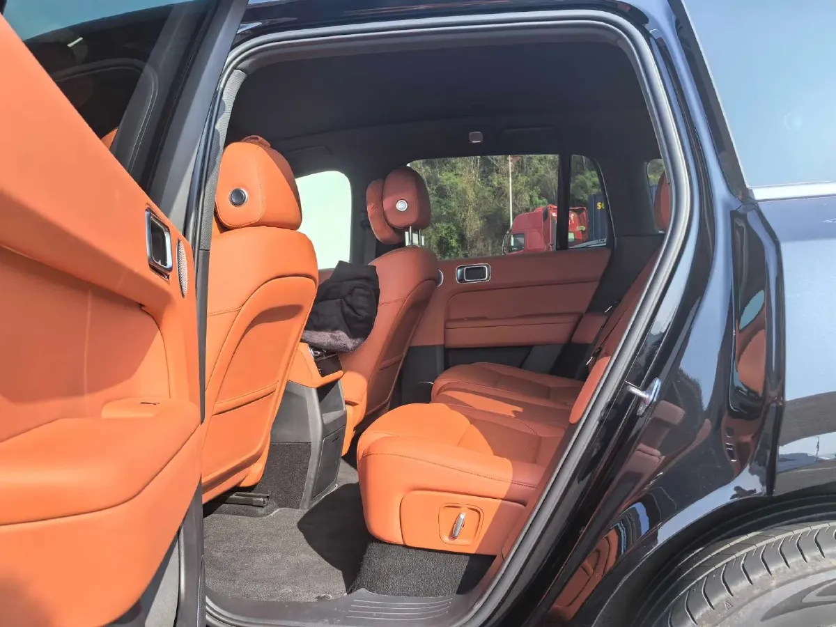 2024 Li L6 Range Extended 154HP L4 REEV 36.8KWH,autocango,china used car exporter,china ev exporter,chinese used car exporter,chinese used ev exporter