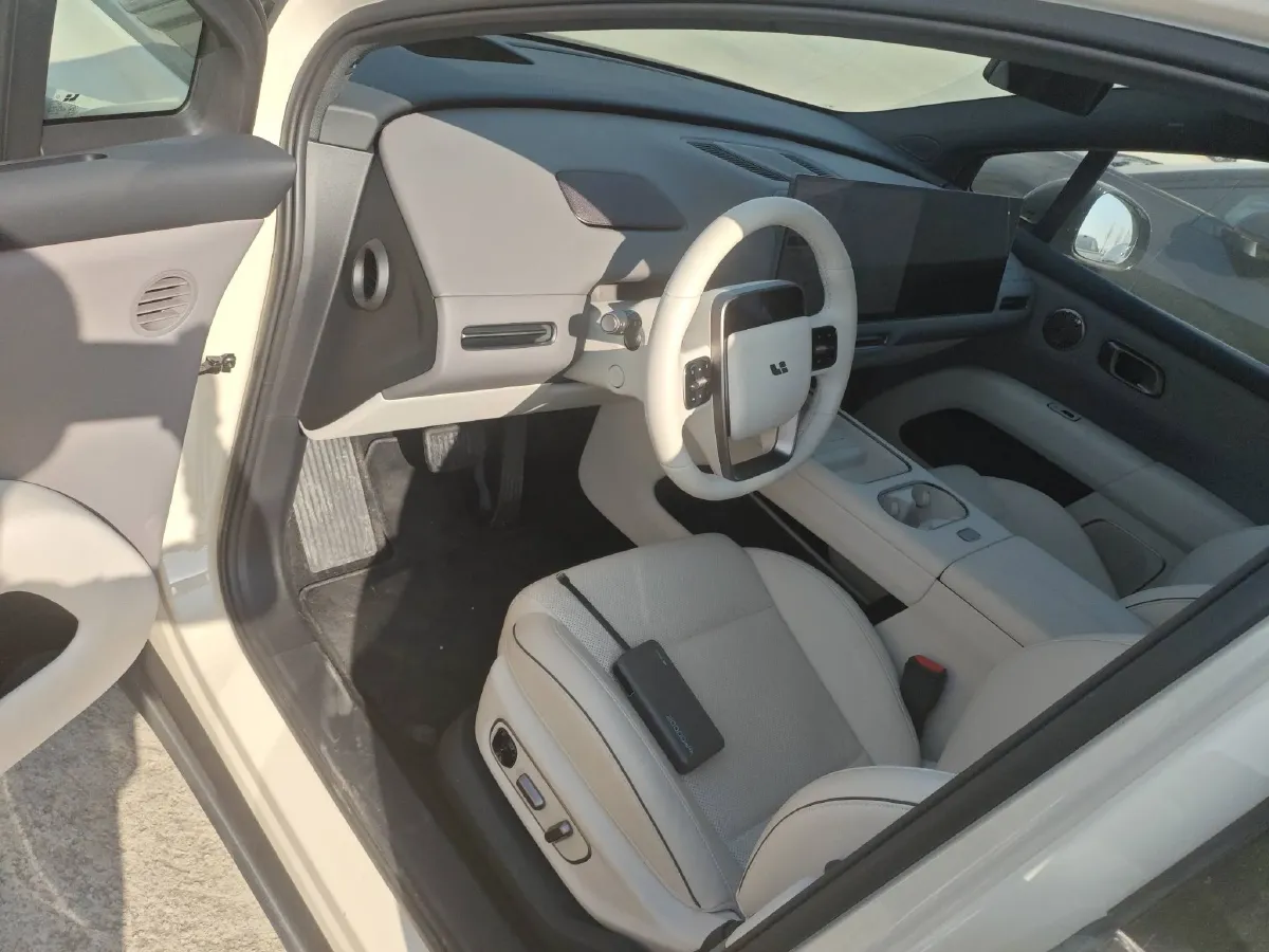 2025 Li i6 BEV,autocango,china used car exporter,china ev exporter,chinese used car exporter,chinese used ev exporter