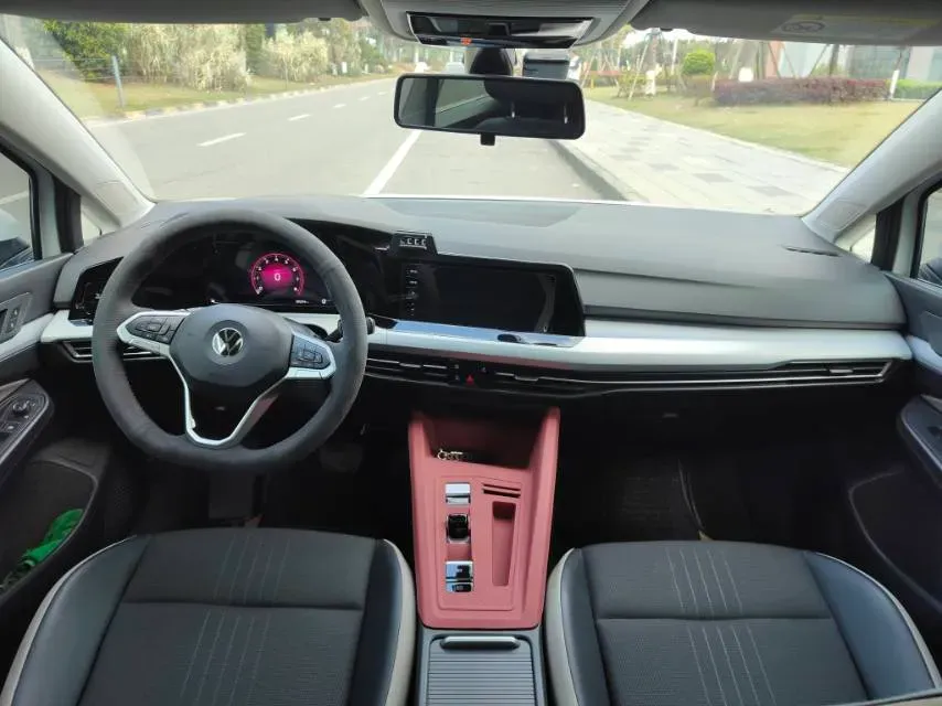 2023 Volkswagen Golf 1.4T 150HP L4 7DCT,autocango,china used car exporter,china ev exporter,chinese used car exporter,chinese used ev exporter