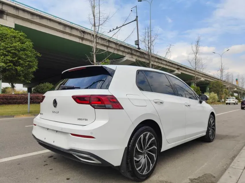 2023 Volkswagen Golf 1.4T 150HP L4 7DCT,autocango,china used car exporter,china ev exporter,chinese used car exporter,chinese used ev exporter