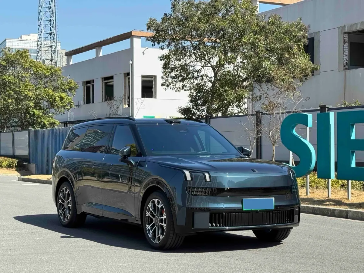 2025 LYNK&CO 900 2.0T 254HP L4 3DHT PHEV,autocango,china used car exporter,china ev exporter,chinese used car exporter,chinese used ev exporter