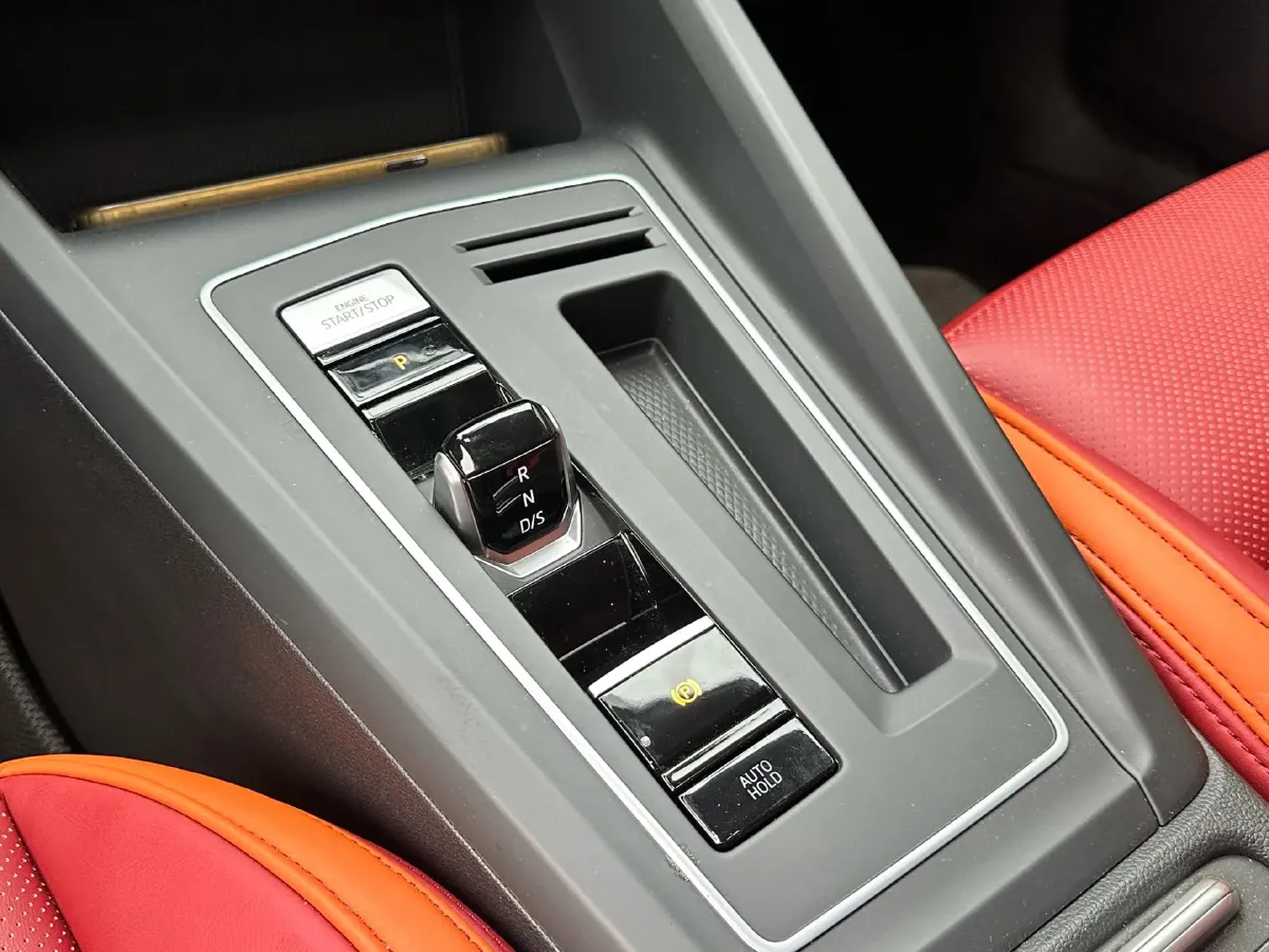 2023 Volkswagen Golf 1.4T 150HP L4 7DCT,autocango,china used car exporter,china ev exporter,chinese used car exporter,chinese used ev exporter