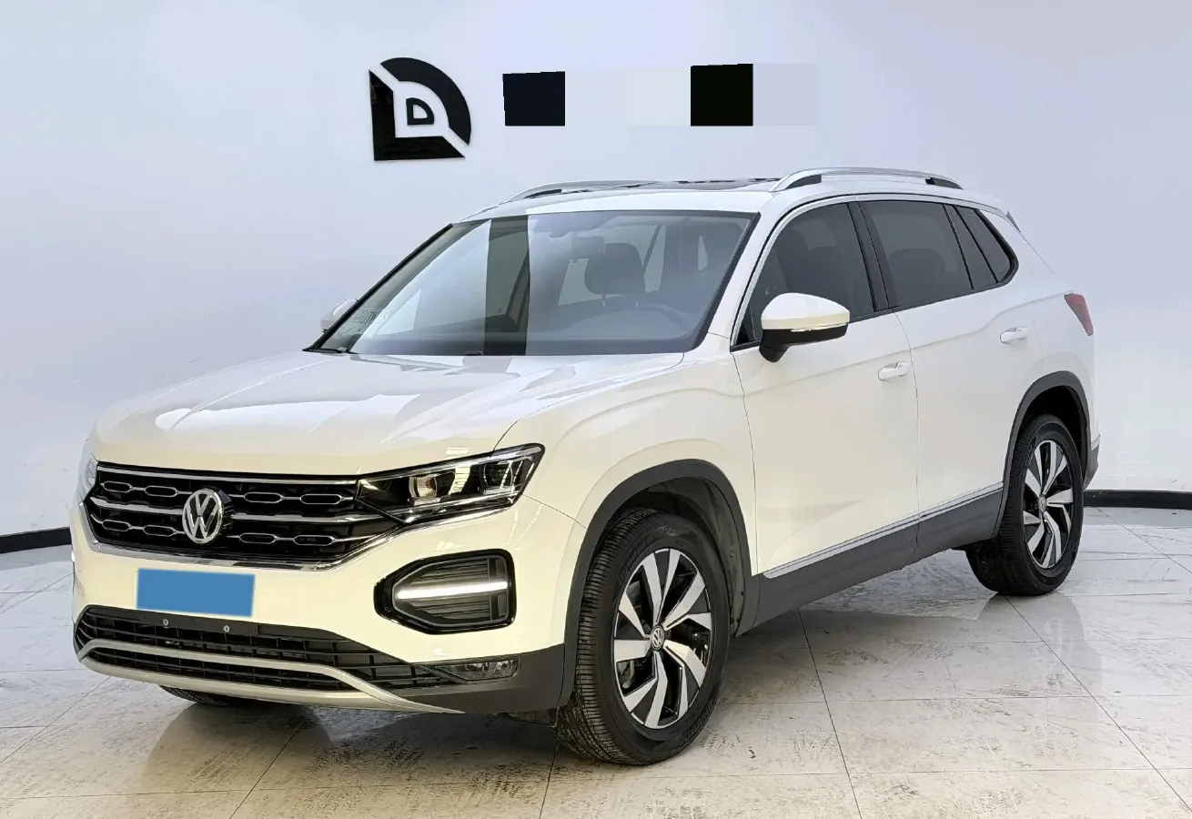 2019 Jeep Cherokee 2.0T 234HP L4 9AT,autocango,china used car exporter,china ev exporter,chinese used car exporter,chinese used ev exporter