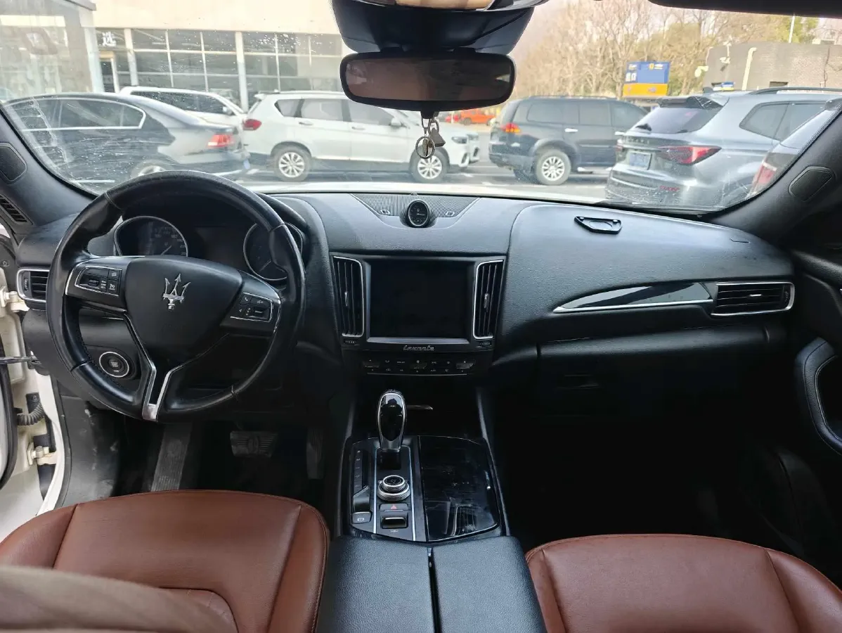 2018 Maserati Levante 3.0T 350HP V6 8AT,autocango,china used car exporter,china ev exporter,chinese used car exporter,chinese used ev exporter