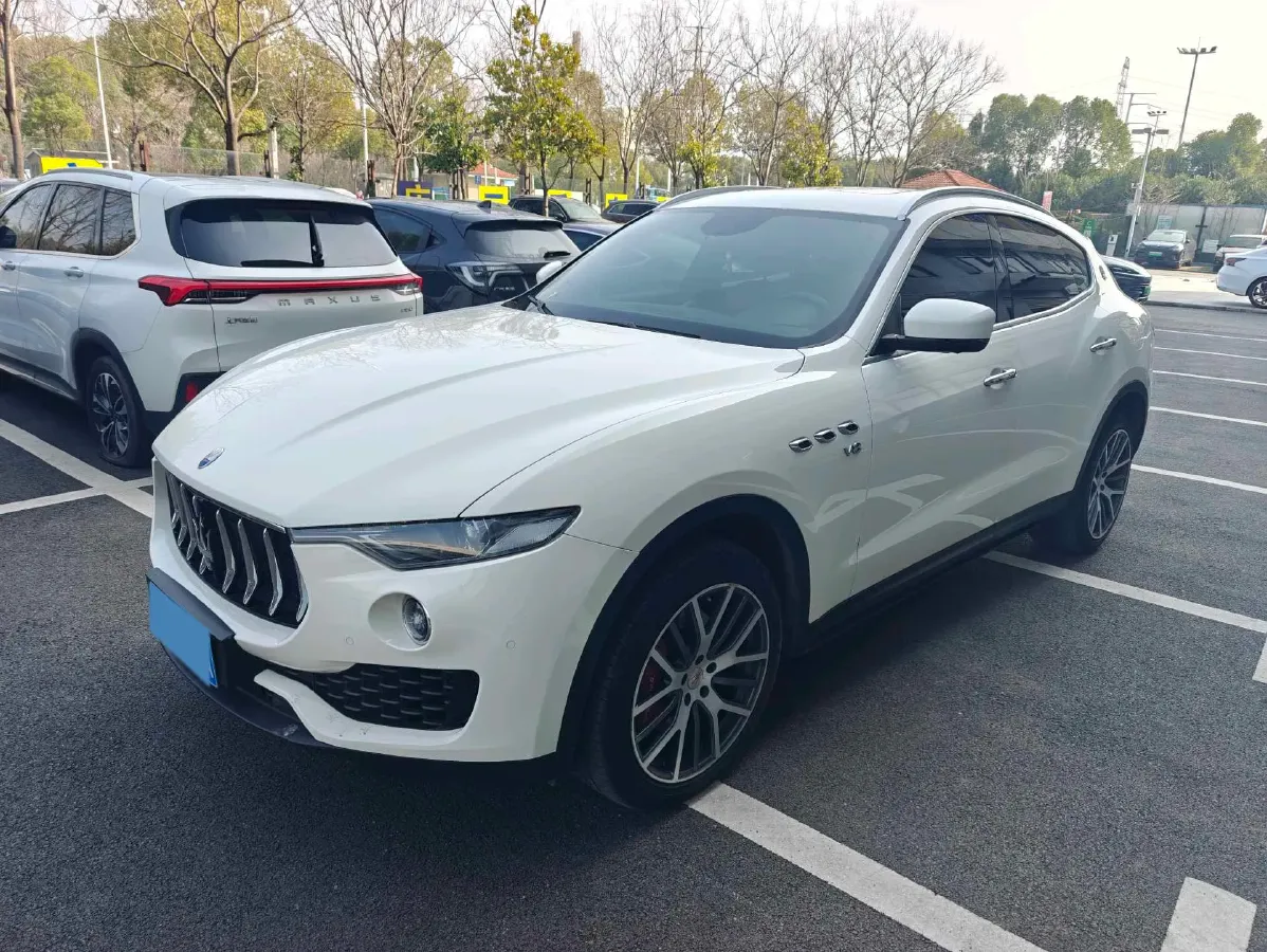 2018 Maserati Levante 3.0T 350HP V6 8AT,autocango,china used car exporter,china ev exporter,chinese used car exporter,chinese used ev exporter