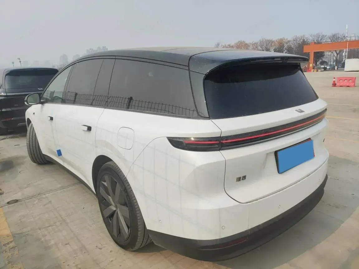 2025 Li i8 BEV,autocango,china used car exporter,china ev exporter,chinese used car exporter,chinese used ev exporter