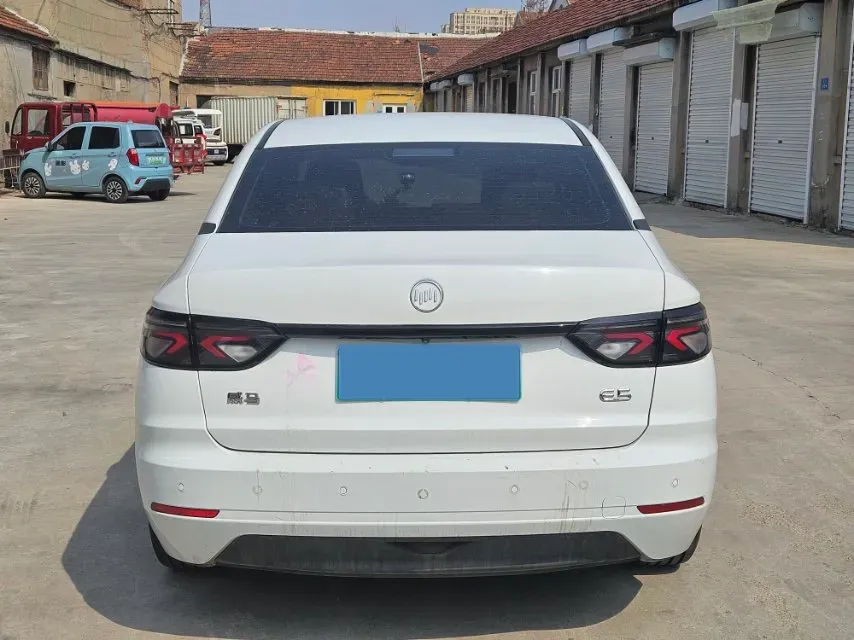 2021 Weltmeister E.5 BEV 49.92KWH,autocango,china used car exporter,china ev exporter,chinese used car exporter,chinese used ev exporter