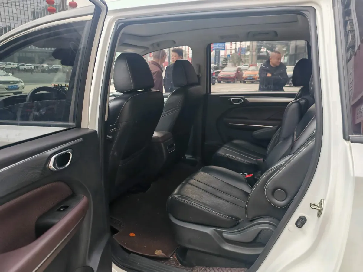 2023 GAC Trumpchi M6 1.5T 177HP L4 7DCT,autocango,china used car exporter,china ev exporter,chinese used car exporter,chinese used ev exporter