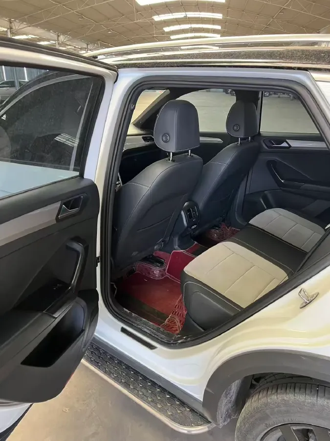 2021 Volkswagen T-Roc 1.4T 150HP L4 7DCT,autocango,china used car exporter,china ev exporter,chinese used car exporter,chinese used ev exporter