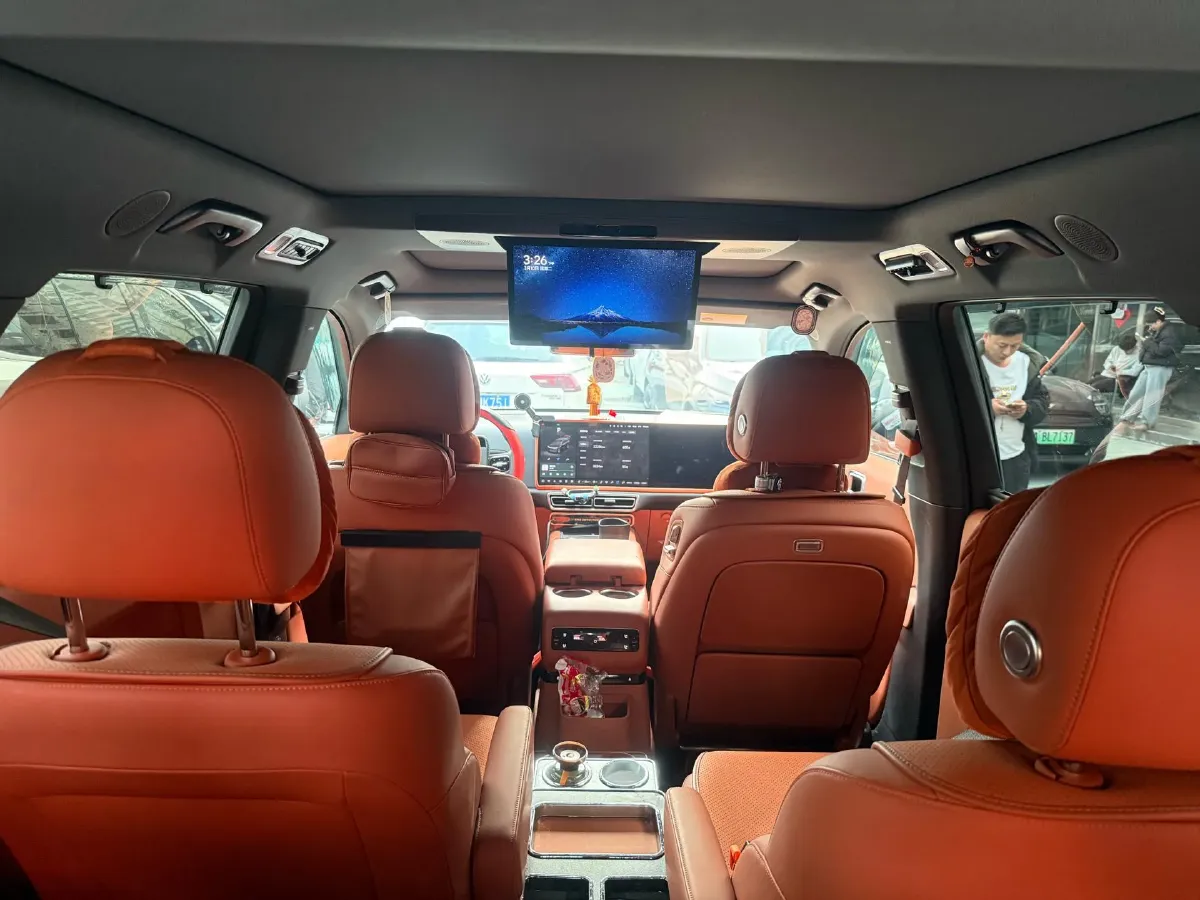 2024 Li L9 Range Extended 154HP REEV 52.3KWH,autocango,china used car exporter,china ev exporter,chinese used car exporter,chinese used ev exporter