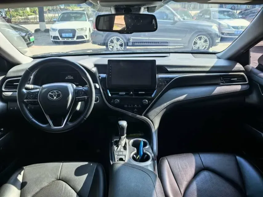 2021 Toyota Camry 2.5L 209HP L4 8AT,autocango,china used car exporter,china ev exporter,chinese used car exporter,chinese used ev exporter