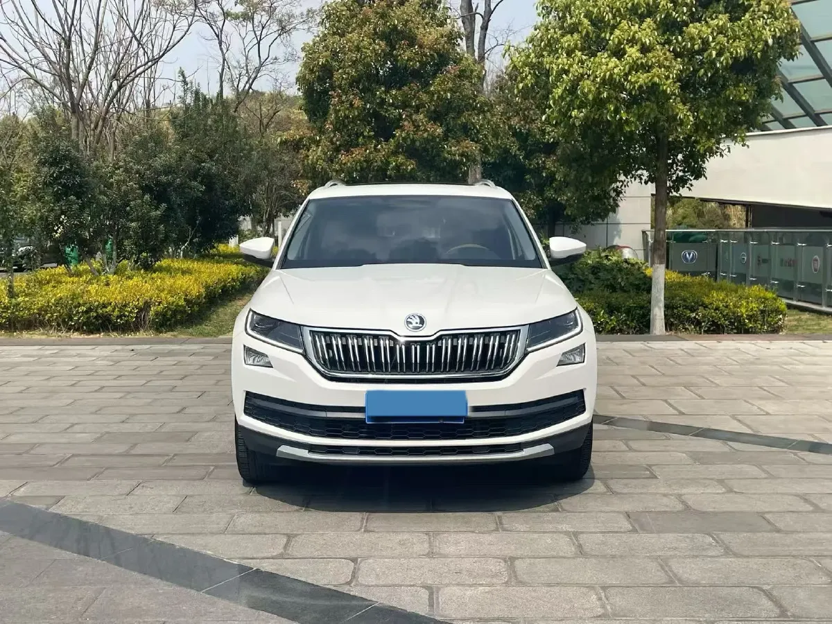 2018 Skoda Kodiak 2.0T 186HP L4 7DCT,autocango,china used car exporter,china ev exporter,chinese used car exporter,chinese used ev exporter