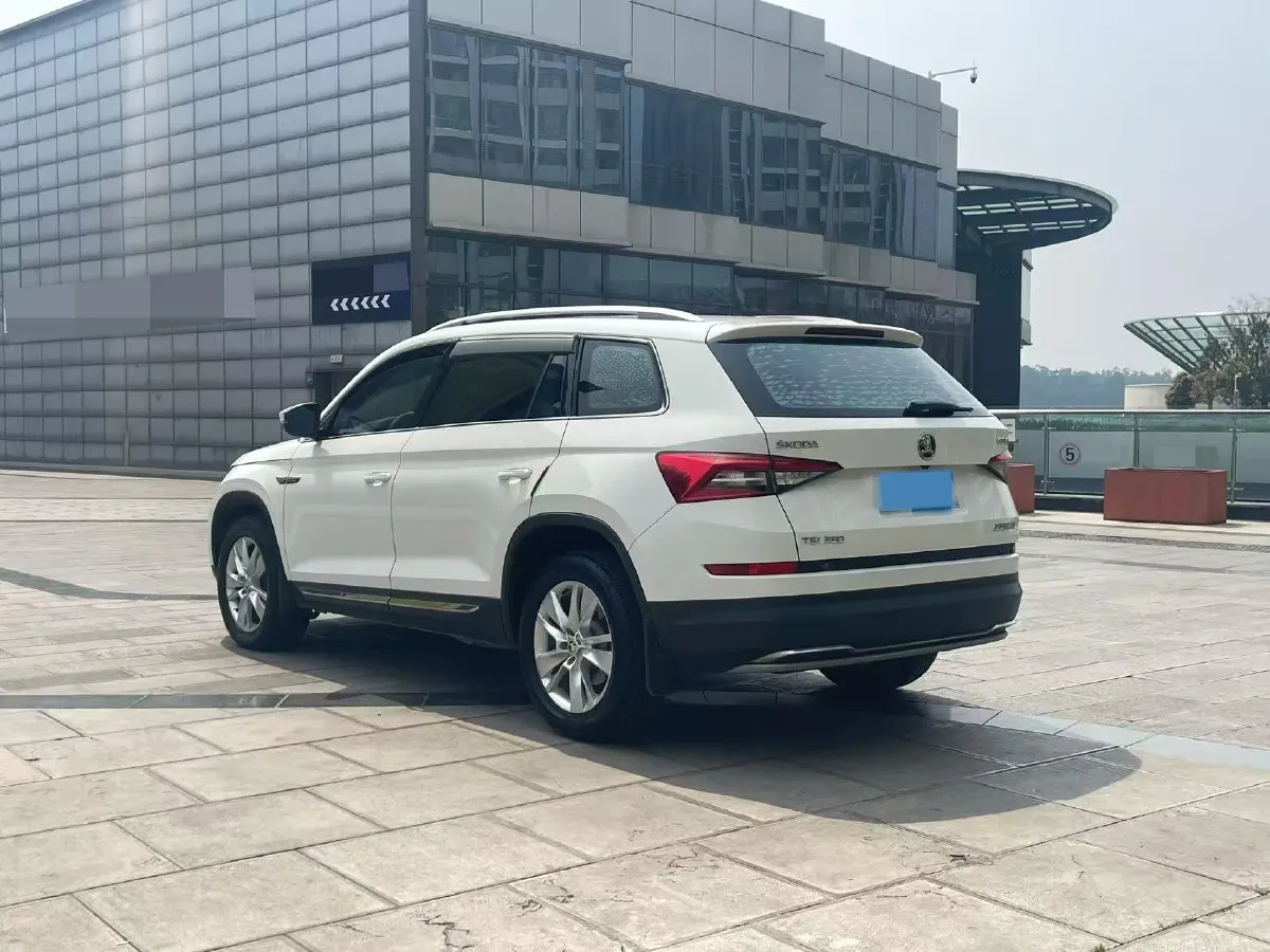 2018 Skoda Kodiak 2.0T 186HP L4 7DCT,autocango,china used car exporter,china ev exporter,chinese used car exporter,chinese used ev exporter