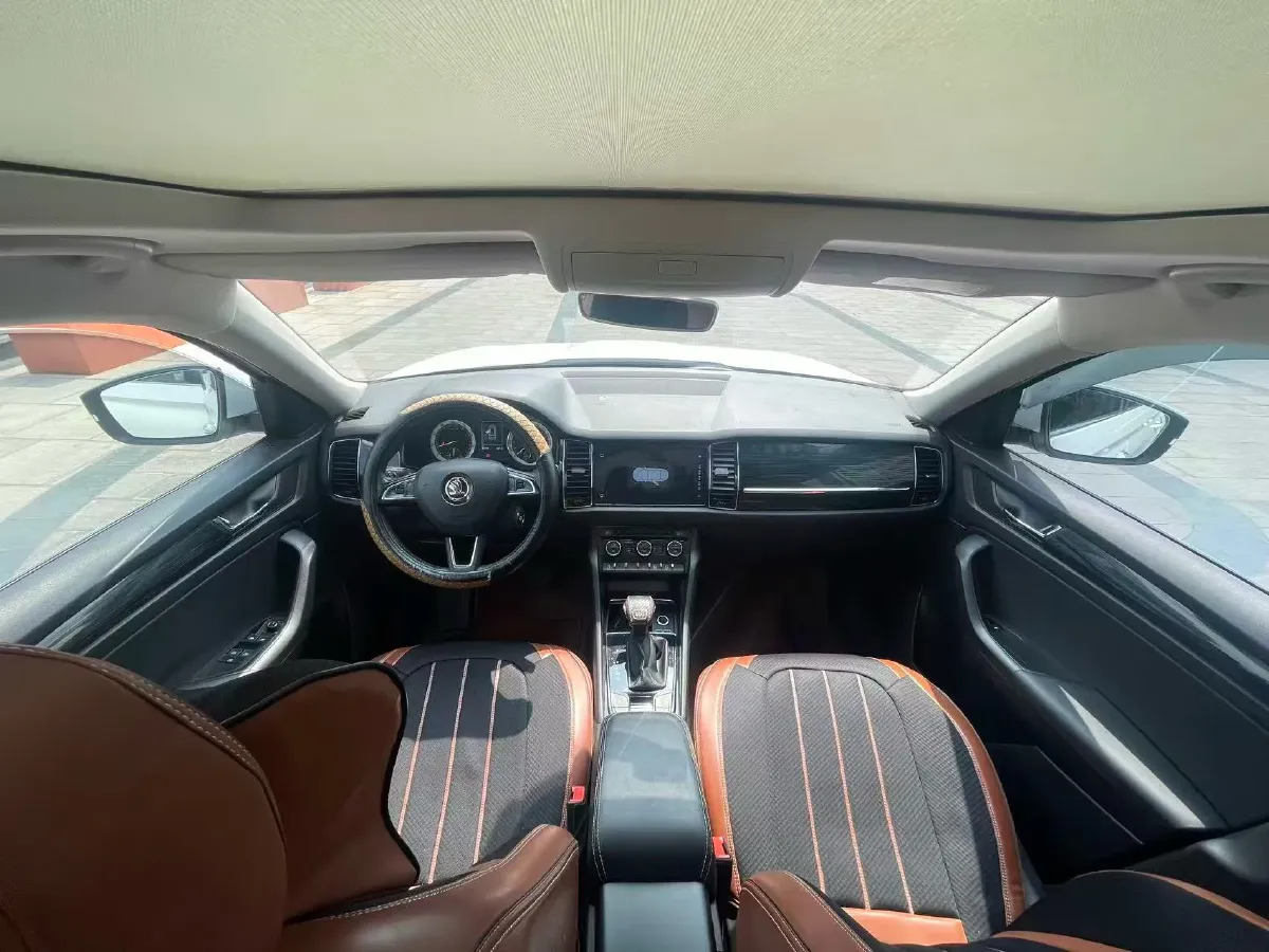 2018 Skoda Kodiak 2.0T 186HP L4 7DCT,autocango,china used car exporter,china ev exporter,chinese used car exporter,chinese used ev exporter