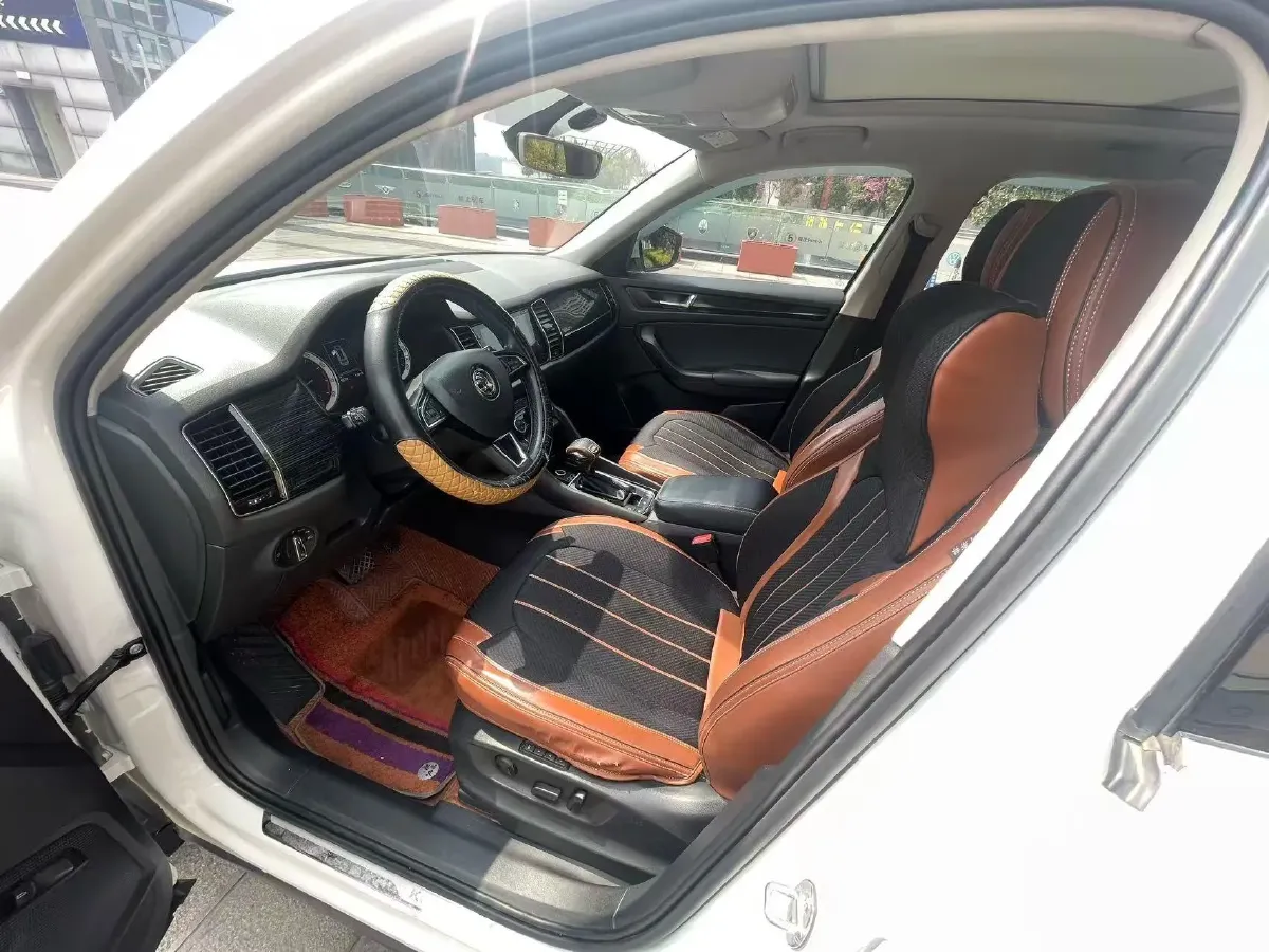 2018 Skoda Kodiak 2.0T 186HP L4 7DCT,autocango,china used car exporter,china ev exporter,chinese used car exporter,chinese used ev exporter