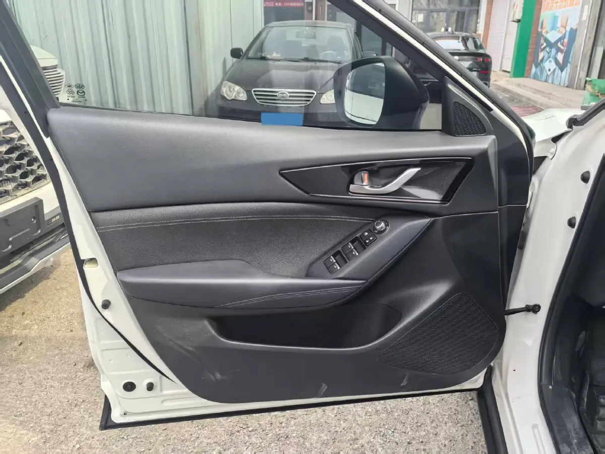 2021 Mazda CX-4 2.0L 158HP L4 6AT,autocango,china used car exporter,china ev exporter,chinese used car exporter,chinese used ev exporter