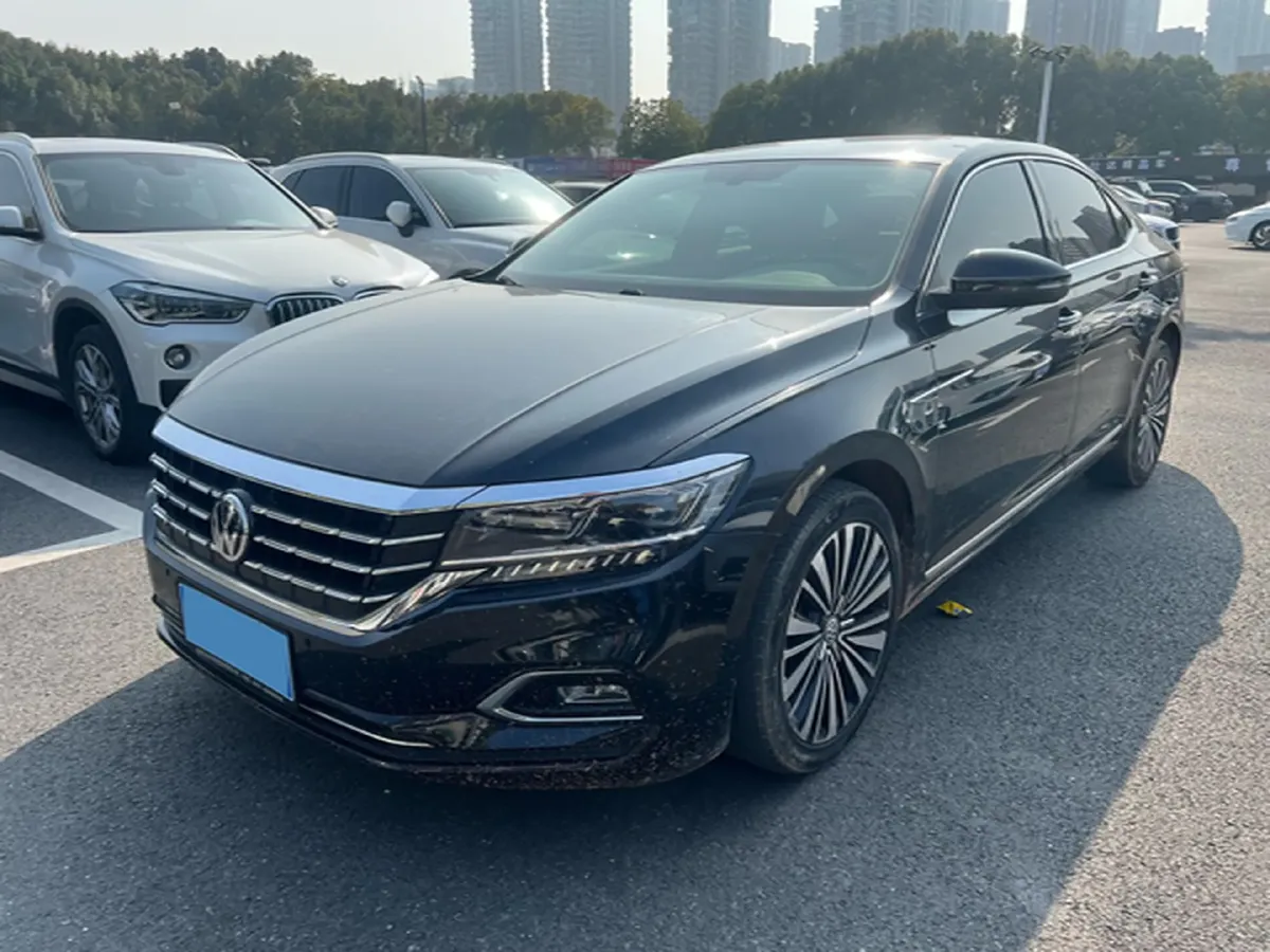 2020 Volkswagen Passat 2.0T 186HP L4 7DCT,autocango,china used car exporter,china ev exporter,chinese used car exporter,chinese used ev exporter