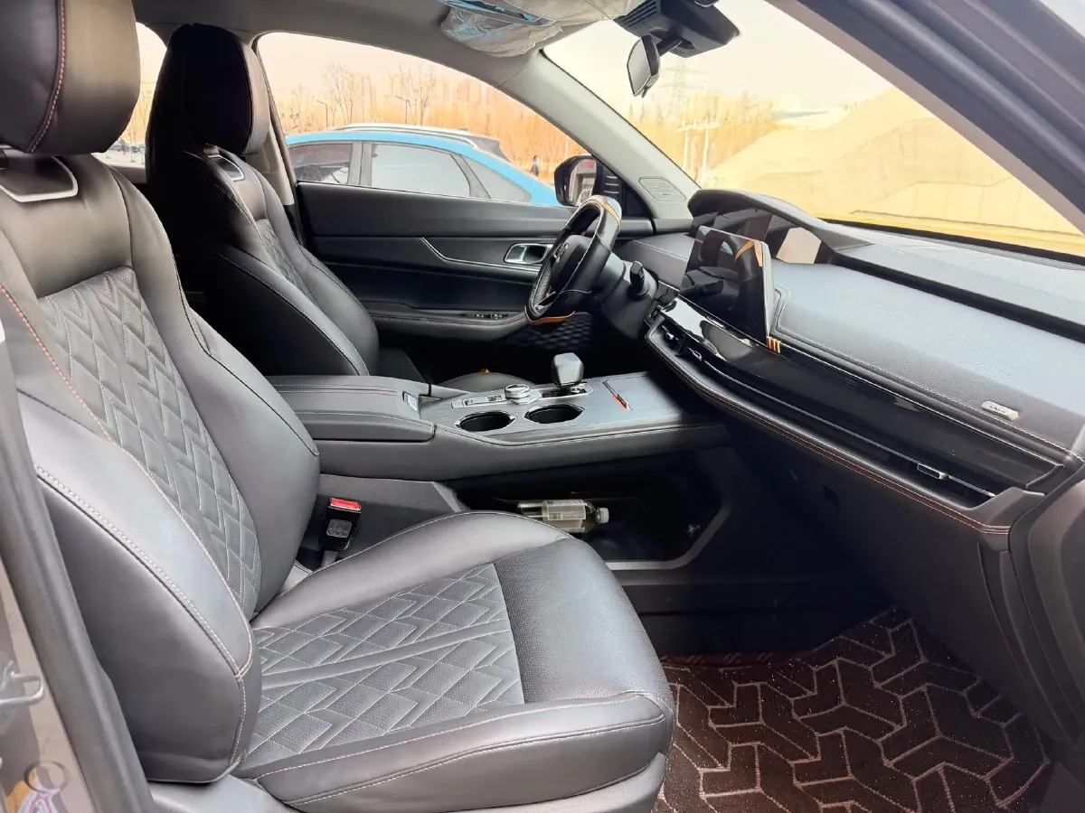 2021 ChangAn UNI-K 2.0T 233HP L4 8AT,autocango,china used car exporter,china ev exporter,chinese used car exporter,chinese used ev exporter