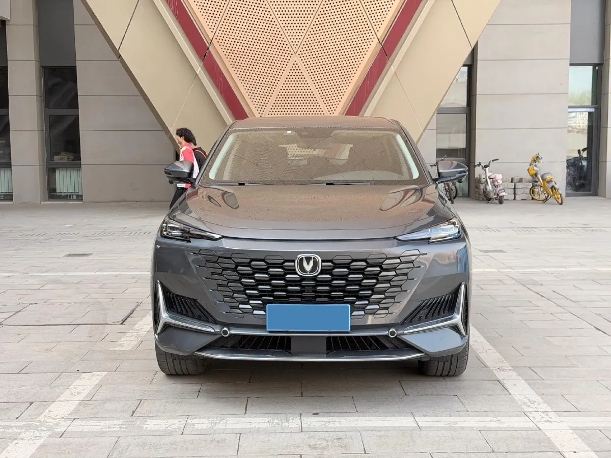 2021 ChangAn UNI-K 2.0T 233HP L4 8AT,autocango,china used car exporter,china ev exporter,chinese used car exporter,chinese used ev exporter